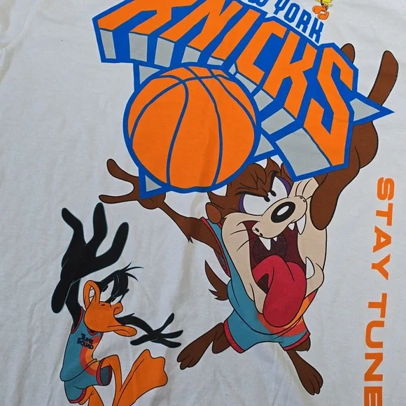 New York Knicks Stay Tuned Long Sleeve - Picture 3 of 4